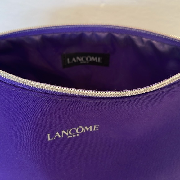 Lancôme Purple Makeup Bag (with zippered closure) - Picture 3 of 8
